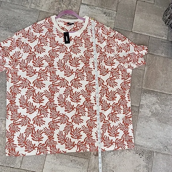 NWT Express Pima Cotton Graphic T Cream Top with Rust Leaf Print Sz XXL - Picture 8 of 9